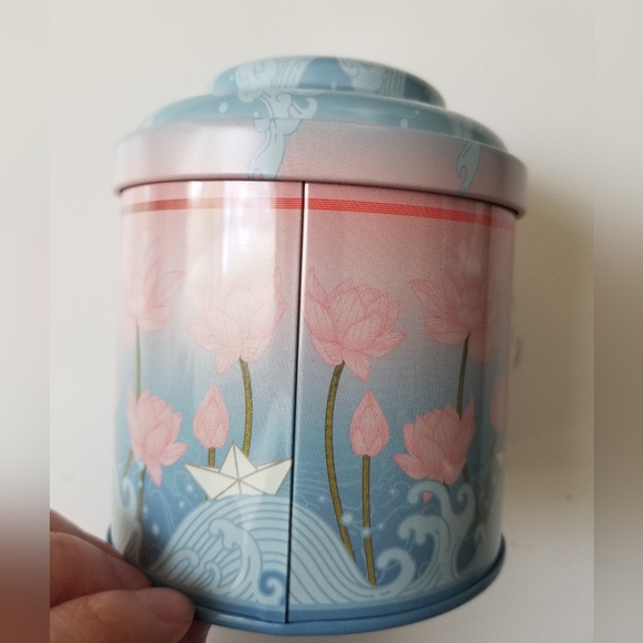 Fairyloot Threads of Fate Tea Tin - Picture 5 of 11
